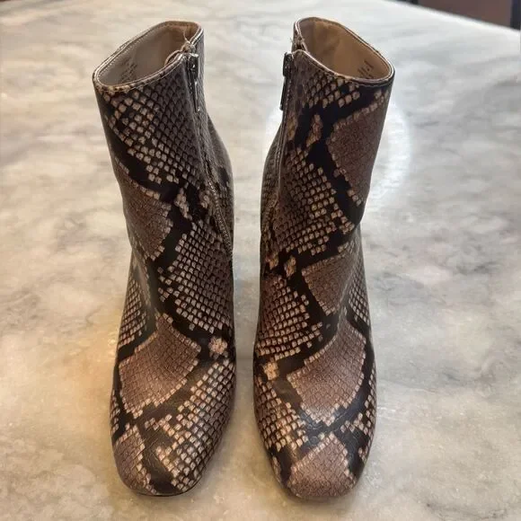 Steve Madden Pixie Natural Snake Print Block Heel Ankle Boot Bootie Size 7.5 - Picture 2 of 12